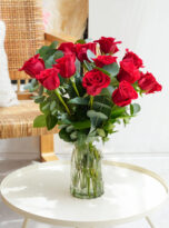 13-red-roses-vase-flowers-in-antalya.jpg