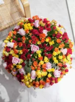 mix-colorfull-roses-arrengement-flowers-in-kundu-2.webp