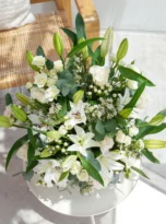 white-lily-arrengement-flowers-in-antalya-1.webp